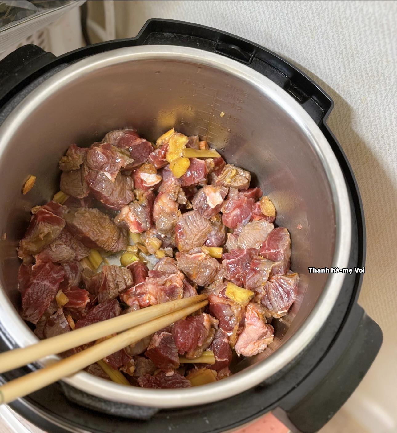 Trời lạnh mà nấu thịt bò theo cách này, ăn cùng cơm nóng bao nhiêu cũng hết - 3