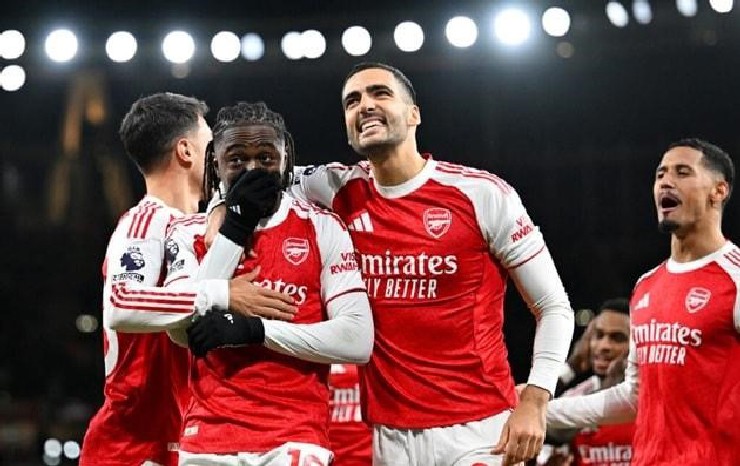 Khi cần Merino có, khi khó Arsenal chờ Merino