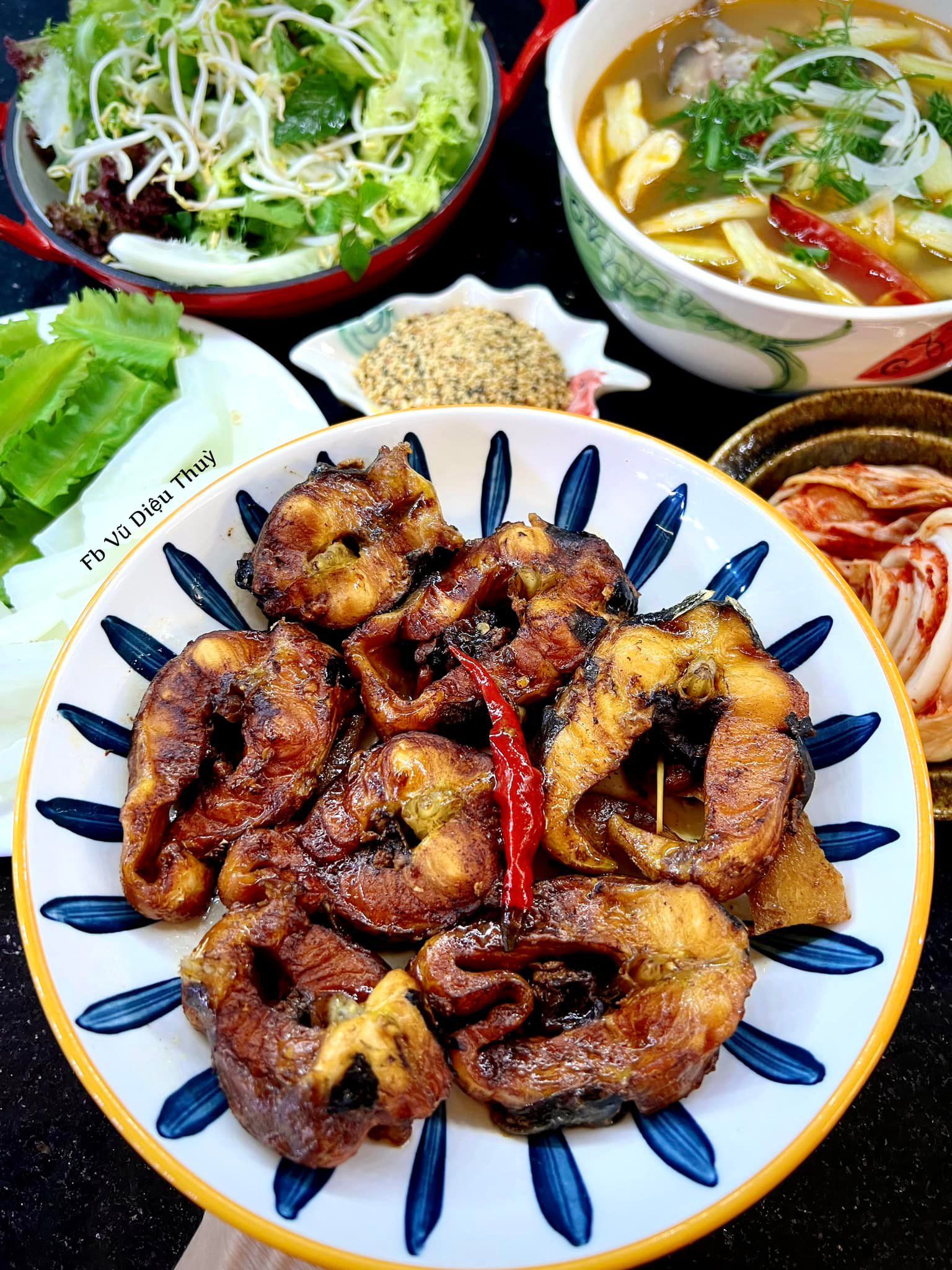 Muốn kho cá ngon nhất định phải có nguyên liệu rẻ tiền này - 1