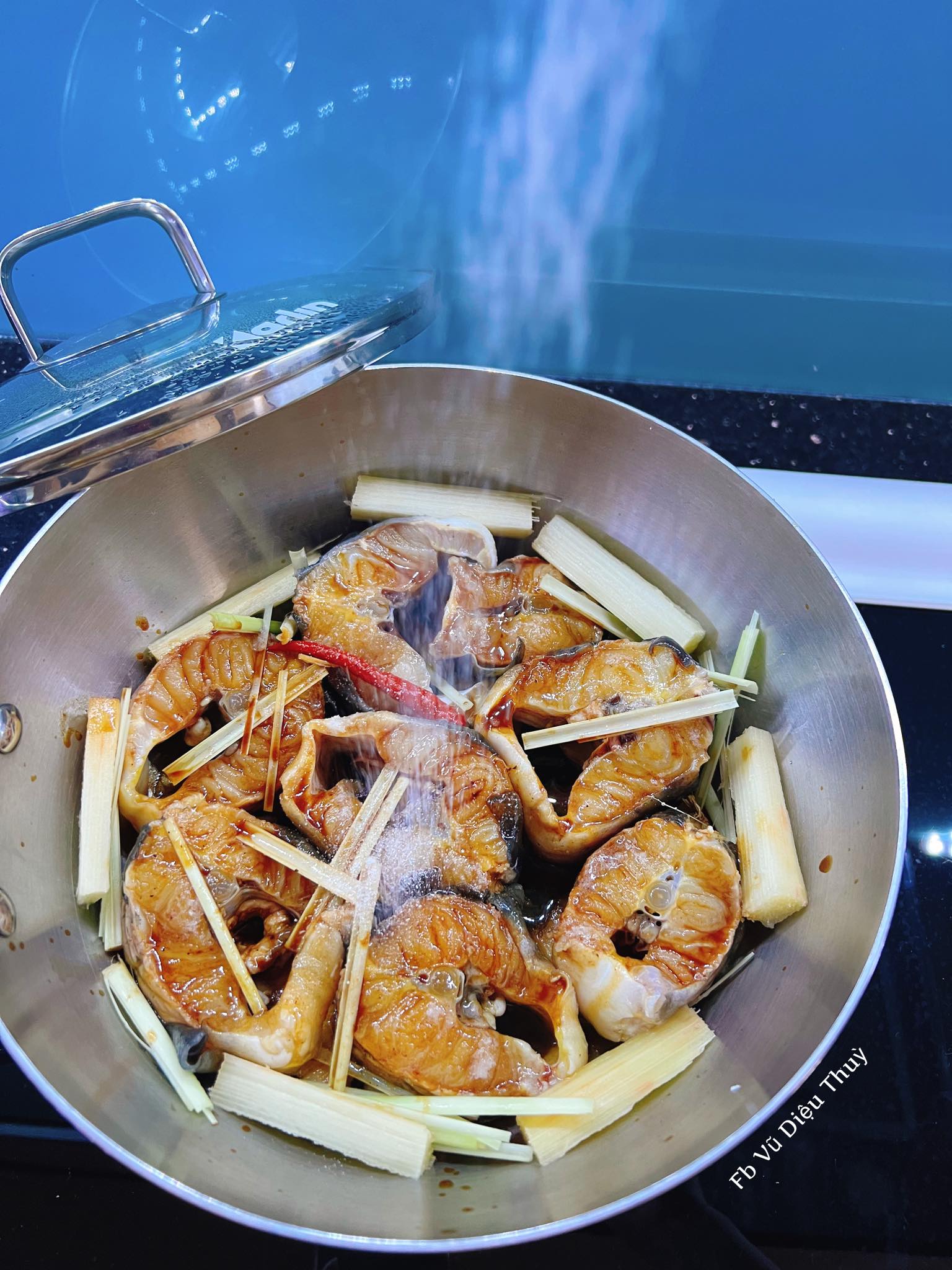 Muốn kho cá ngon nhất định phải có nguyên liệu rẻ tiền này - 3