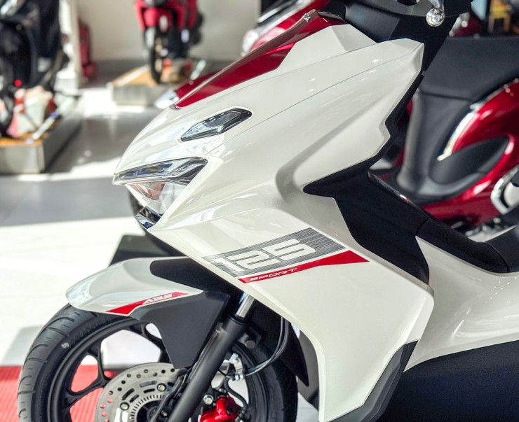 Giá xe ga Honda Air Blade cuối tháng 11/2025, giảm tới 4,5 triệu đồng - 4