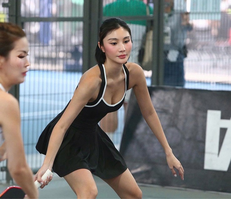 Á hậu Võ&nbsp;Tuyết Nhi kể chuyện chơi pickleball cùng bạn bè đến 1h sáng