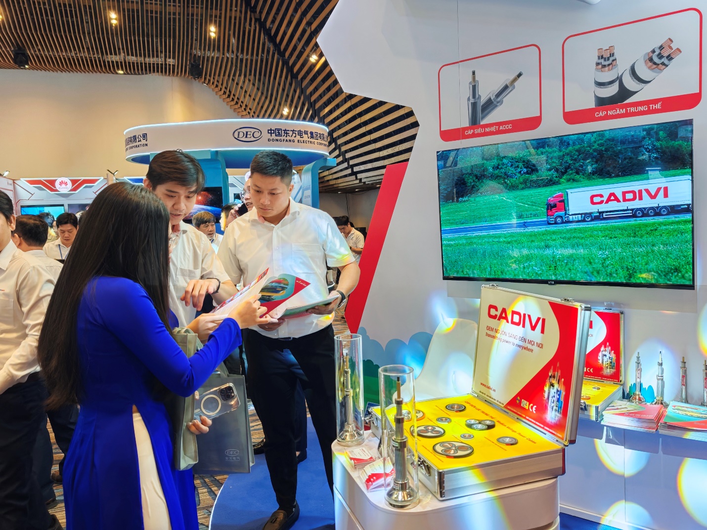 CADIVI thu hút sự quan tâm của chuyên gia và doanh nghiệp ngành điện qua dòng cáp ngầm trung thế tại Hội nghị.