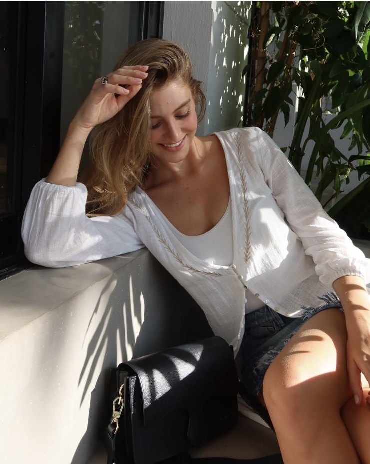 Phong cách thời trang đời thường của người đẹp Colombia vừa giành vương miện Miss International 2025 - 4