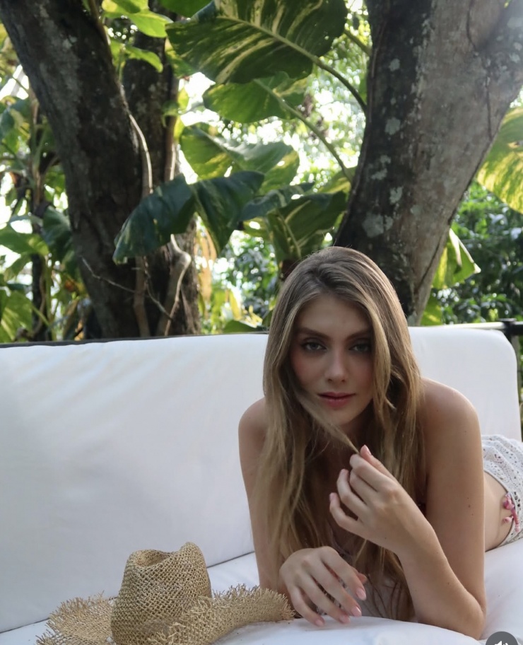 Phong cách thời trang đời thường của người đẹp Colombia vừa giành vương miện Miss International 2025 - 9