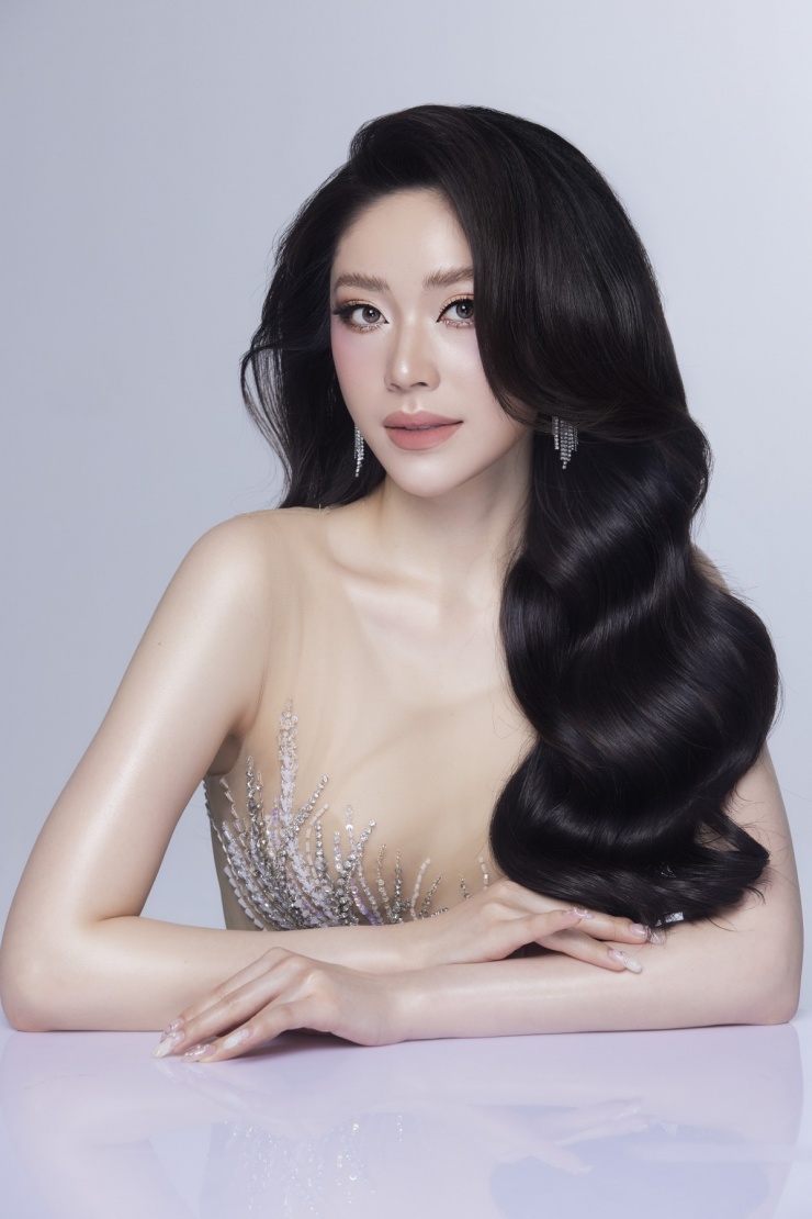 Hoa hậu Đại dương Thanh Thảo khoe body với đầm xuyên thấu - 8