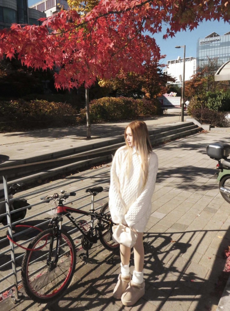 Bên cạnh đó, cách cô đăng tải hình ảnh với tần suất vừa phải, không khoe khoang quá đà cũng tạo cảm giác gần cận hơn.