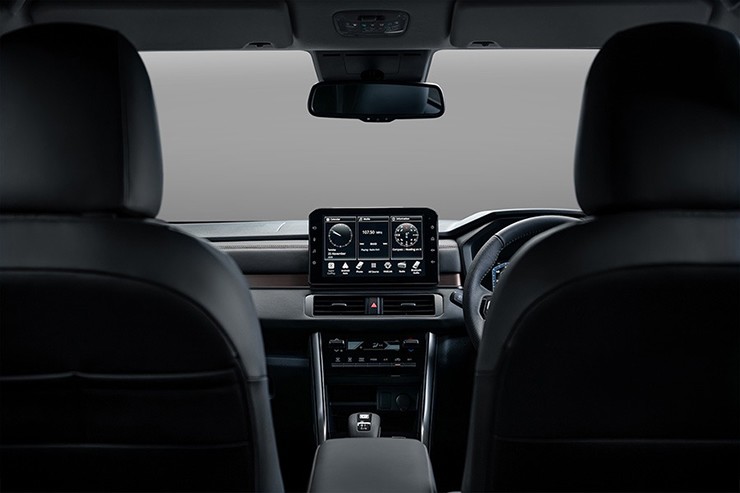 Nội thất xe có nhiều tính năng đáng chú ý