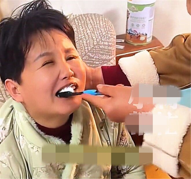 Mẹ chồng vay gần 4 tỷ chăm con dâu thực vật suốt 5 năm, không cho con trai tái hôn - 3