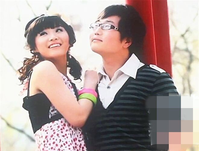 Ảnh cưới của đôi vợ chồng.