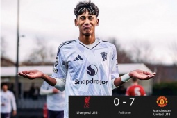 Bóng đá - "Messi nhí" lập hat-trick giúp U18 MU hạ Liverpool 7-0, kỷ lục NHA vẫy gọi