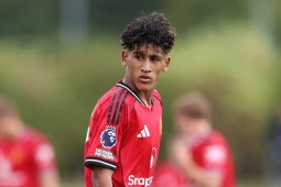 HLV Amorim đưa  " Messi nhí "  lên tập cùng MU, liệu có được đá Ngoại hạng Anh?