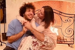 Selena Gomez tận hưởng kỳ nghỉ lễ đầu tiên bên chồng