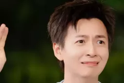 Gay cấn màn tranh đấu của 18 nghệ sĩ