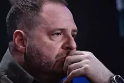 Thế giới - Vừa mất chức, cựu trợ lý thân cận của Tổng thống Ukraine xung phong ra trận