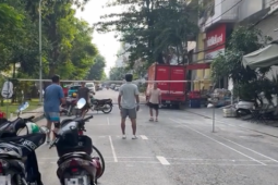 Xử phạt người giăng lưới đánh cầu lông giữa đường ở TPHCM