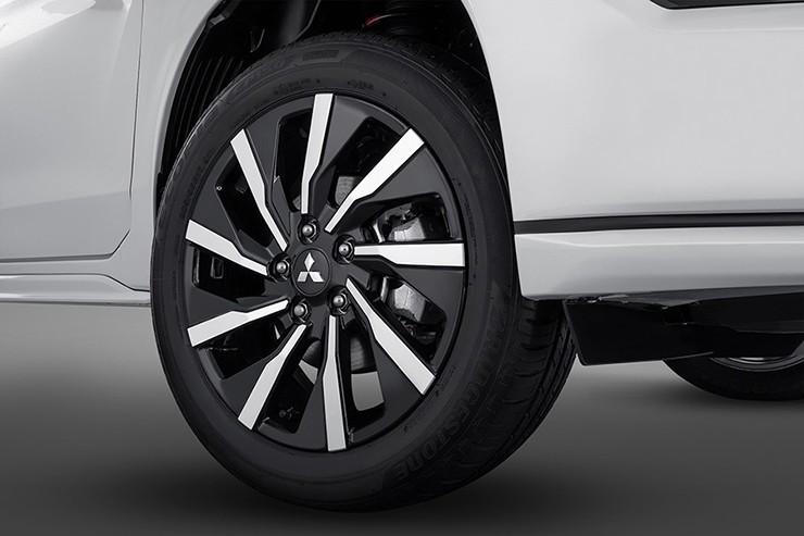 Ngoại thất xe không có nhiều thay đổi