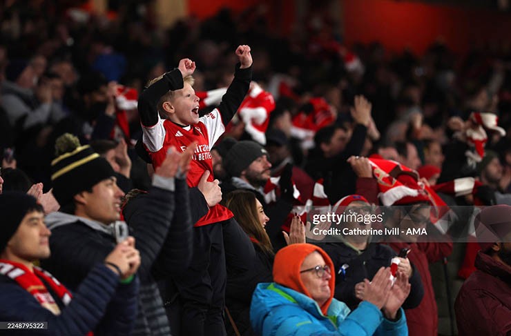 Các fan Arsenal đang mơ về một mùa giải vĩ đại chưa từng thấy