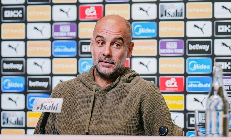 Man City thua 2 trận liên tiếp: Pep phản pháo vì bị chê "nghĩ quá nhiều" - 1