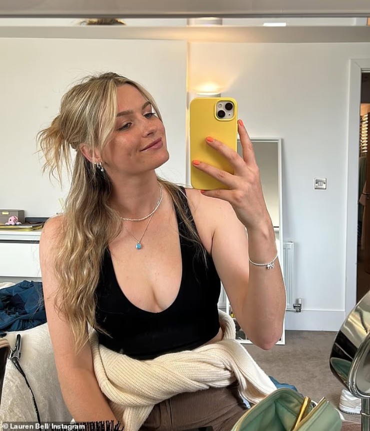 Nữ VĐV cao 1m88 có nhan sắc phi phàm, được ngợi ca "đẹp nhất thế giới" - 5