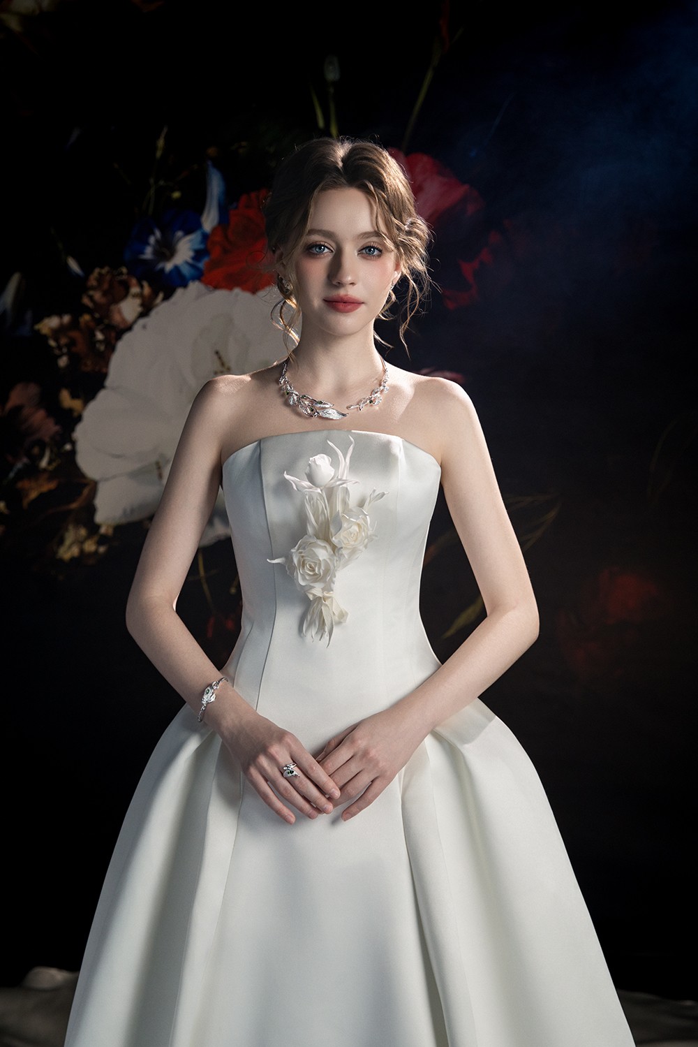 Bộ sưu tập “Lá Ngọc Cành Vàng” – Nâng niu nàng dâu quý với kim cương tinh tuyển và đá Tourmaline thanh lịch.