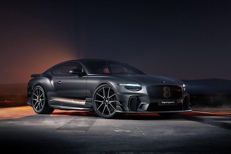 Bentley kỷ niệm 100 năm ra đời phiên bản Super Sports được phát triển từ chiếc 3 Litre huyền thoại những năm 1920, đây là chiếc Bentley đầu tiên đạt tốc độ 106 km/h (100 mph) và giành chiến thắng 24 Hours of Le Mans năm 1927.
