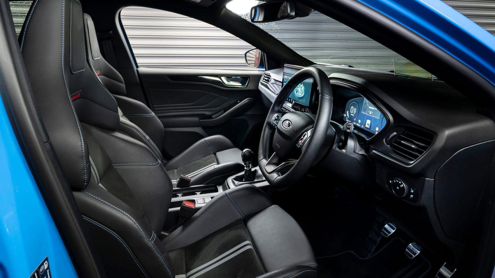 Ford đặt cược vào SUV, các đối thủ cạnh tranh.