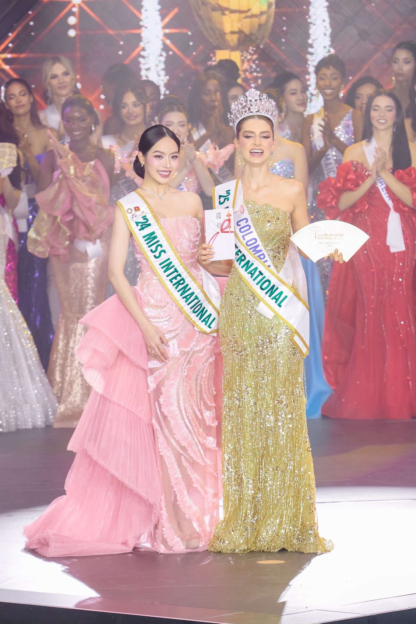 Hoa hậu Quốc tế 2025 Catalina Duque .