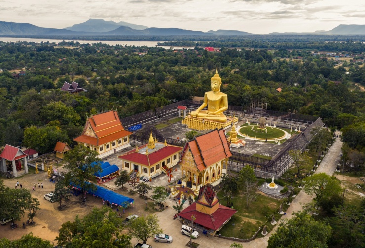 Chùa Phou Salao tại thành phố Paksé, Lào.