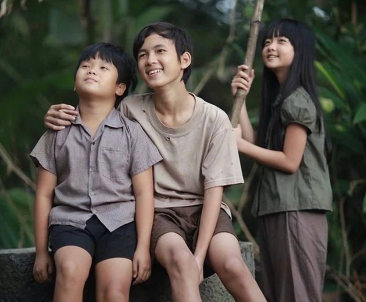 Phim "Tôi thấy hoa vàng trên cỏ xanh" được chiếu tại Lào. Ảnh: ĐPCC