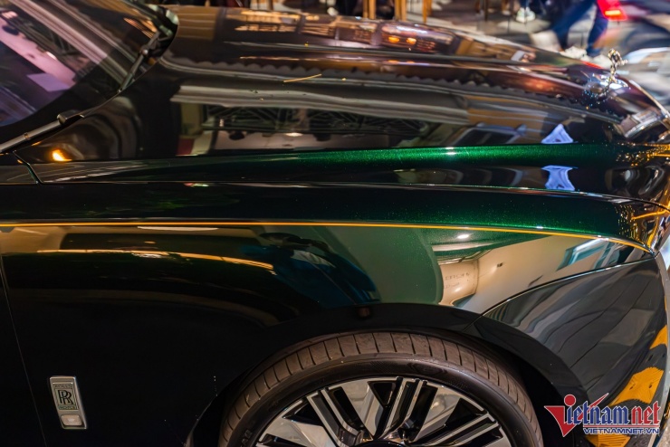 Xe siêu sang Rolls-Royce giá 50 tỷ của đại gia Hà Nội gắn biển số giá 110 triệu - 6