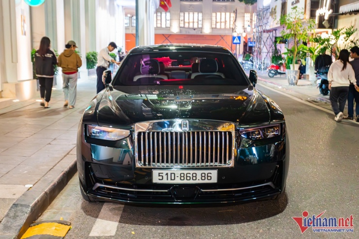 Xe siêu sang Rolls-Royce giá 50 tỷ của đại gia Hà Nội gắn biển số giá 110 triệu - 7