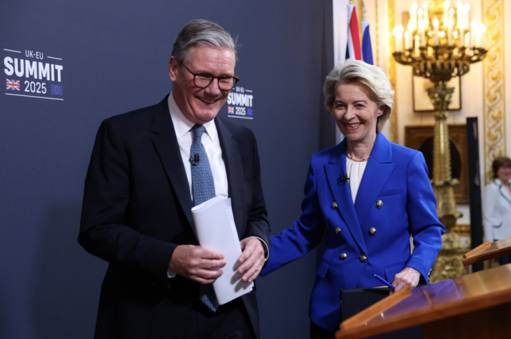 Thủ tướng Anh Keir Starmer và Chủ tịch Ủy ban châu Âu Ursula von der Leyen. Ảnh: Euractiv