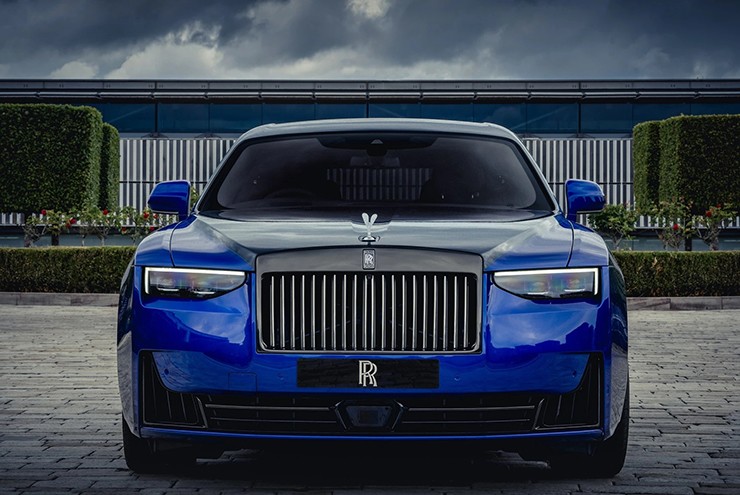 Rolls-Royce Ghost độc bản dành cho game thủ lộ diện