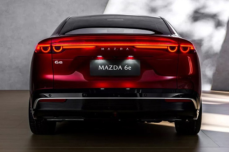 Mazda 6e theo đuổi phong cách thiết kế KODO