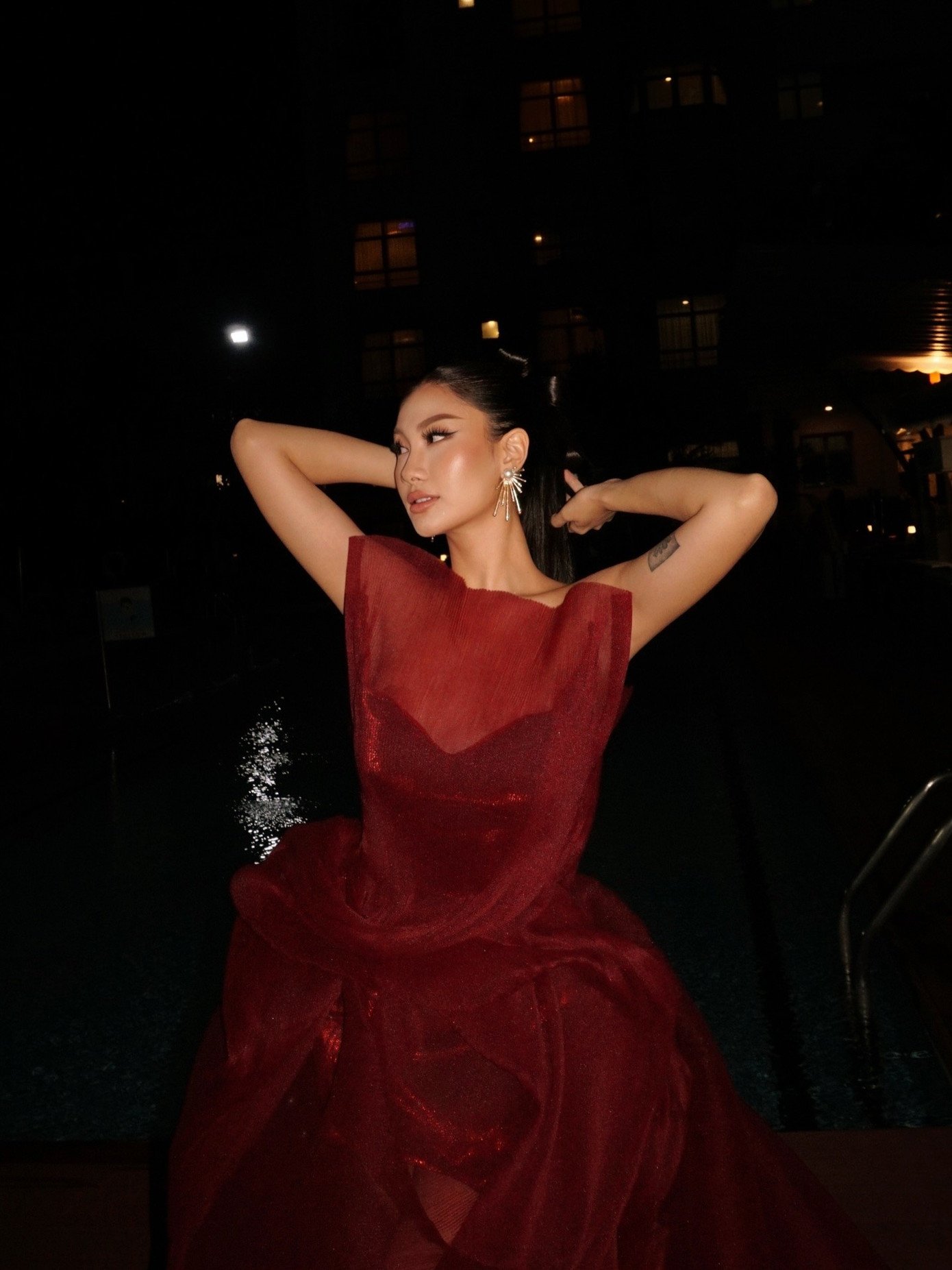 Miss Cosmo 2025: Hoa hậu Phương Linh giữ tinh thần lạc quan, phong cách đa dạng - 12