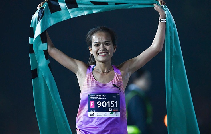 Một số kết quả đáng chú ý: Phạm Thị Hồng Lệ vô địch 42km nữ. Kipruto Kemboi (Kenya) về nhất 42km nam. Cô giáo thể dục đến từ Vĩnh Phúc Doãn Thị Oanh về nhất 21km nữ còn Samuel Kalalei (Kenya) vô địch 21km nam.