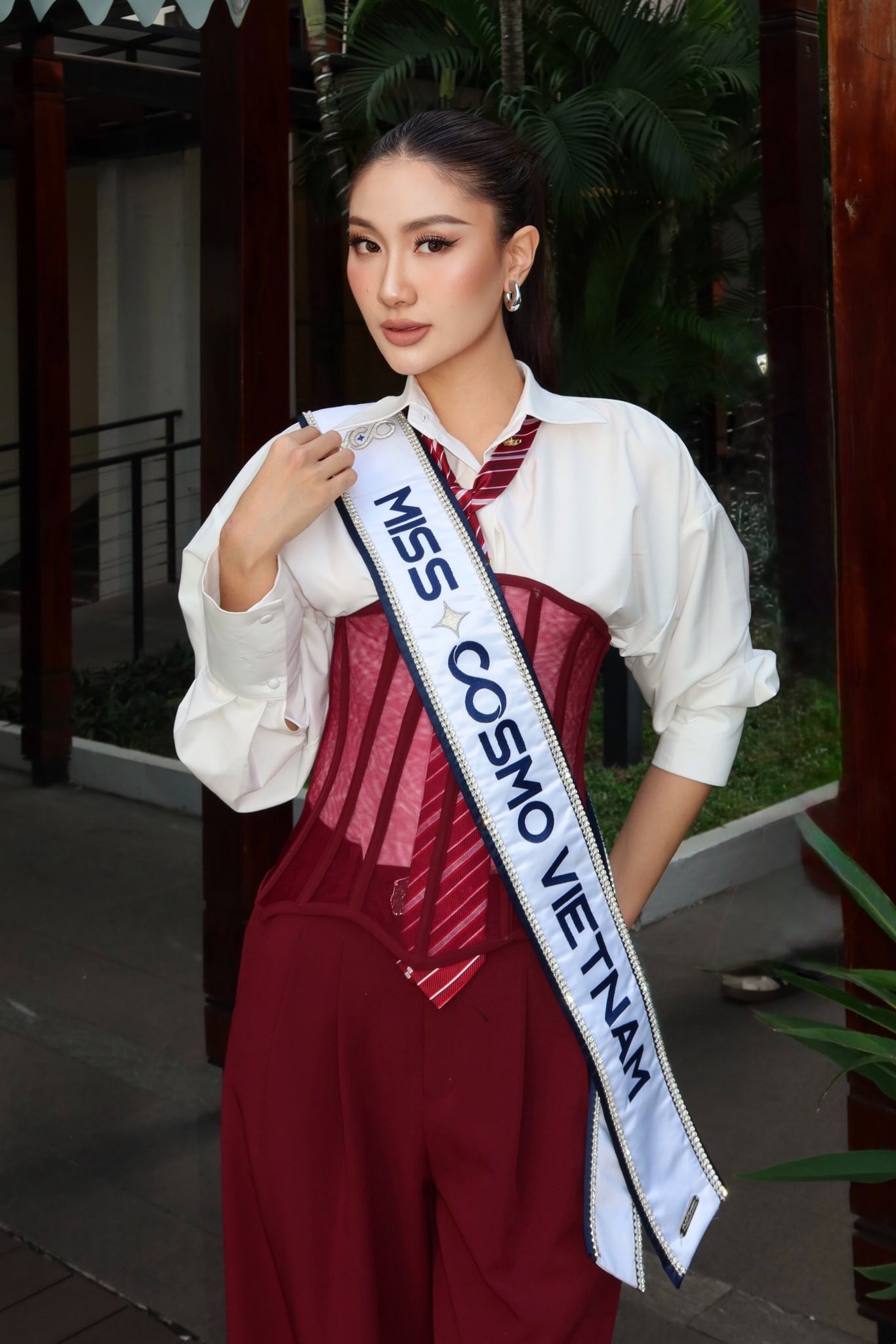 Miss Cosmo 2025: Hoa hậu Phương Linh giữ tinh thần lạc quan, phong cách đa dạng - 13