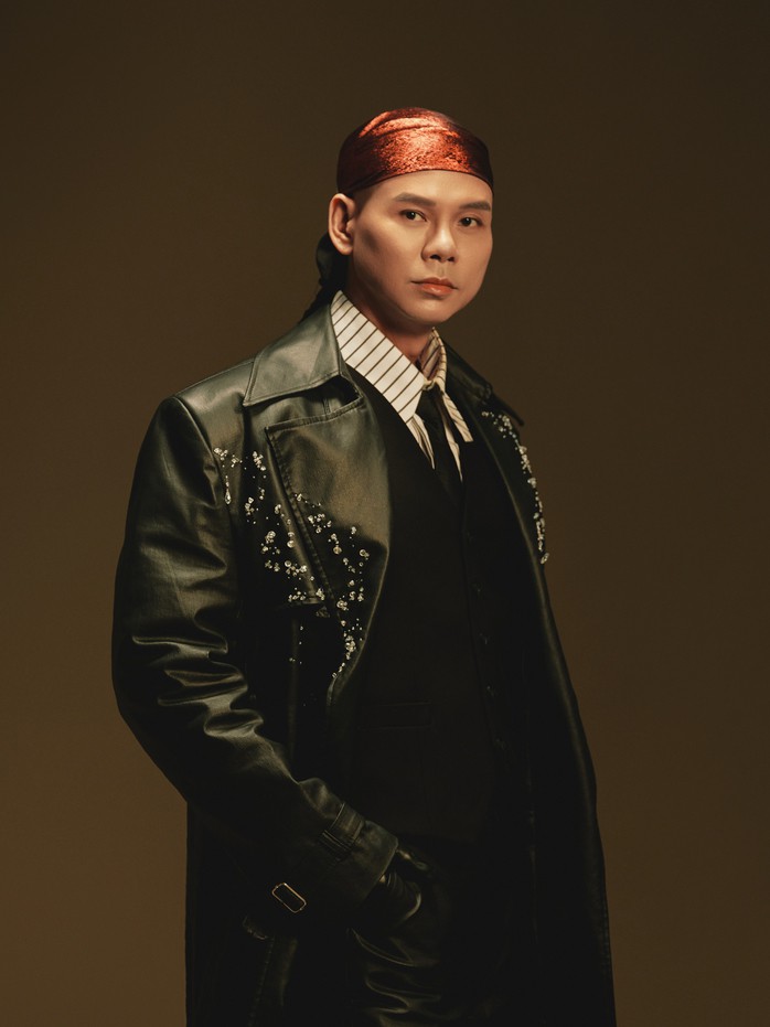 Ca sĩ Phan Đinh Tùng, không phải Phan Đình Tùng