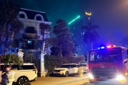 Cháy biệt thự ở Hà Nội