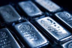 Kinh doanh - Bạc phá kỷ lục 2025: Điều gì đang đẩy giá lên cao?