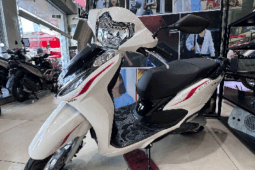 Xe máy Honda bị đẩy giá cao chót vót