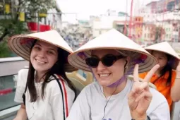 Du lịch - Khách du lịch Hà Nội tăng cao chưa từng có