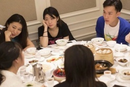 Bạn trẻ - Cuộc sống - Cắt đứt quan hệ với bạn bè sau buổi họp lớp vì thu nhập hơn 1 tỷ vẫn bị mỉa mai, coi thường