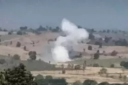 Hứng đạn pháo từ Myanmar, Thái Lan bắn cảnh báo