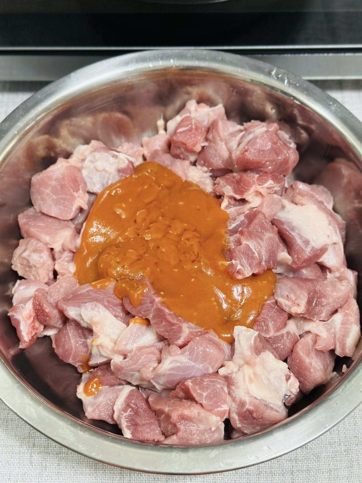 Loại lá mọc đầy bờ rào nướng cùng thịt xiên vừa ngon vừa bổ - 4