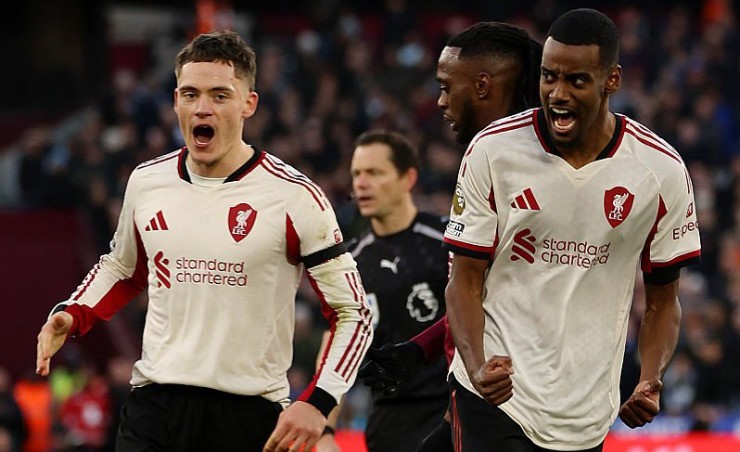 Isak lập công, Liverpool đánh bại West Ham