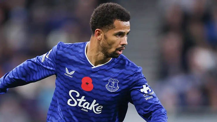 Ndiaye lọt vào tầm ngắm của các đại gia Anh