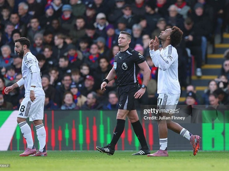 MU ngược dòng: HLV Amorim tự hào, người hùng Zirkzee phấn khích