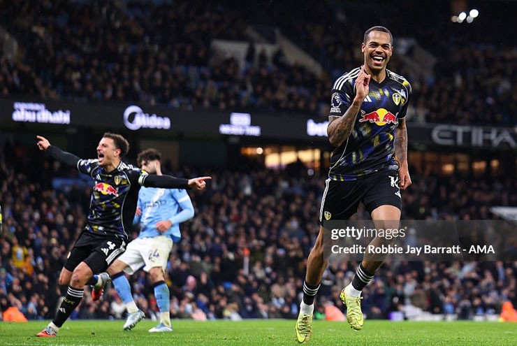 Leeds đứng vị trí thứ 18 tại BXH Ngoại hạng Anh nhưng vẫn gây ra nhiều khó khăn cho Man City